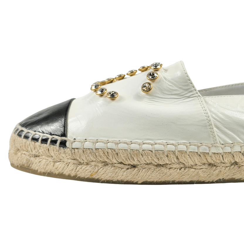CHANEL White / Black Leather Crystal CC Cap Toe Flat Espadrilles UK 5 EU 38 👠