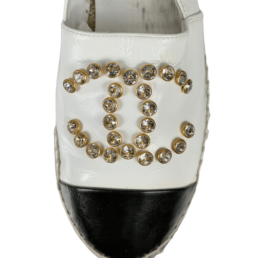 CHANEL White / Black Leather Crystal CC Cap Toe Flat Espadrilles UK 5 EU 38 👠