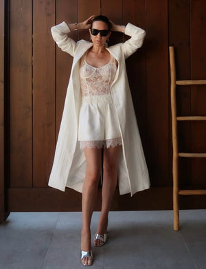 Róhe Cream Lace-trimmed 100% Silk Shorts UK 8
