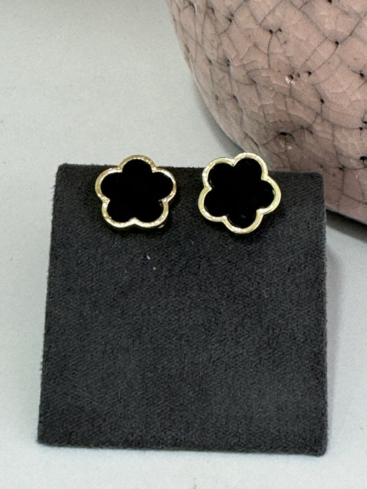 Black /gold Clover Stud Earrings