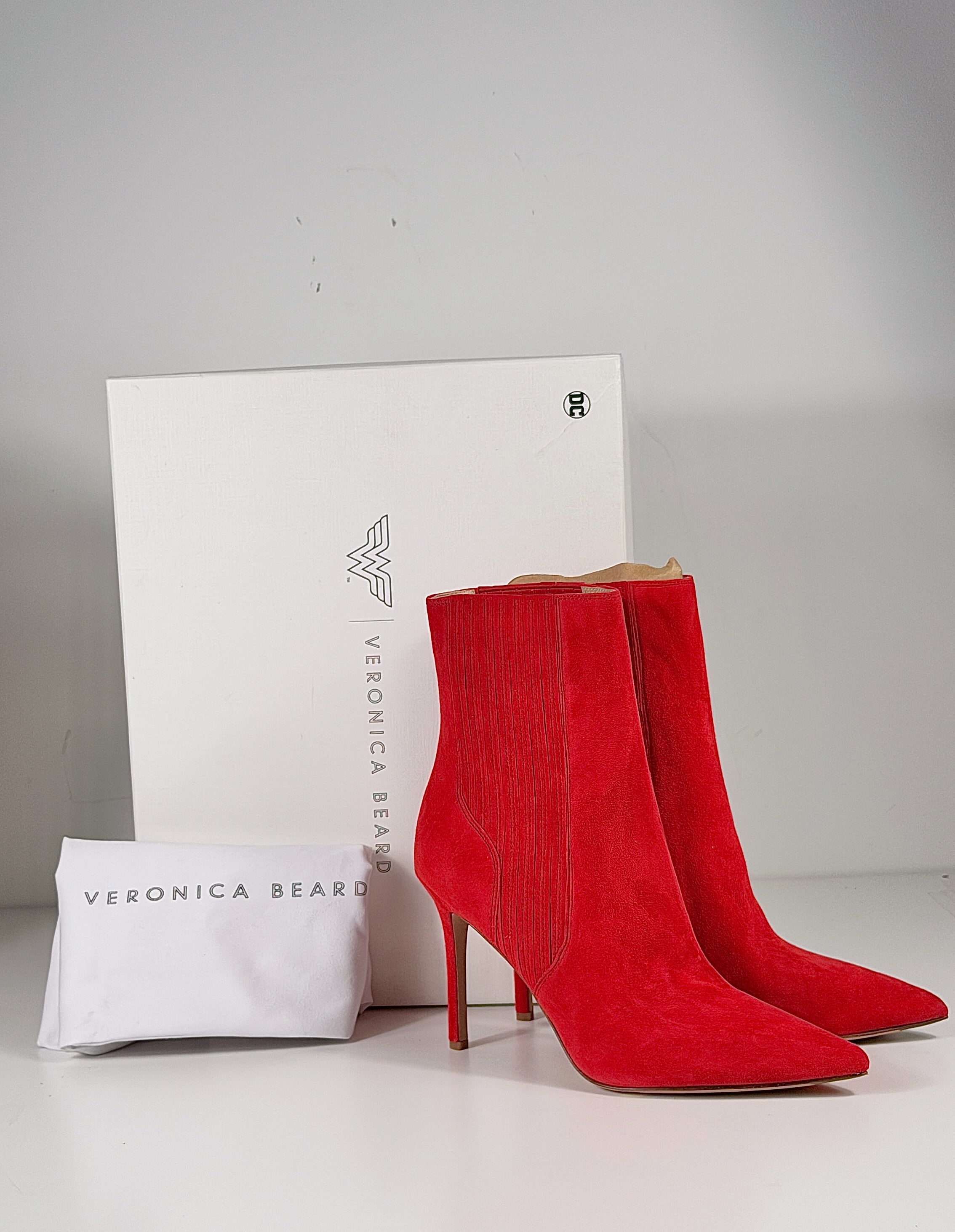 VERONICA BEARD Red X Wonder Woman Litd. Edition Lisa Suede Stiletto Chelsea Boots Us11m UK 9 EU 42