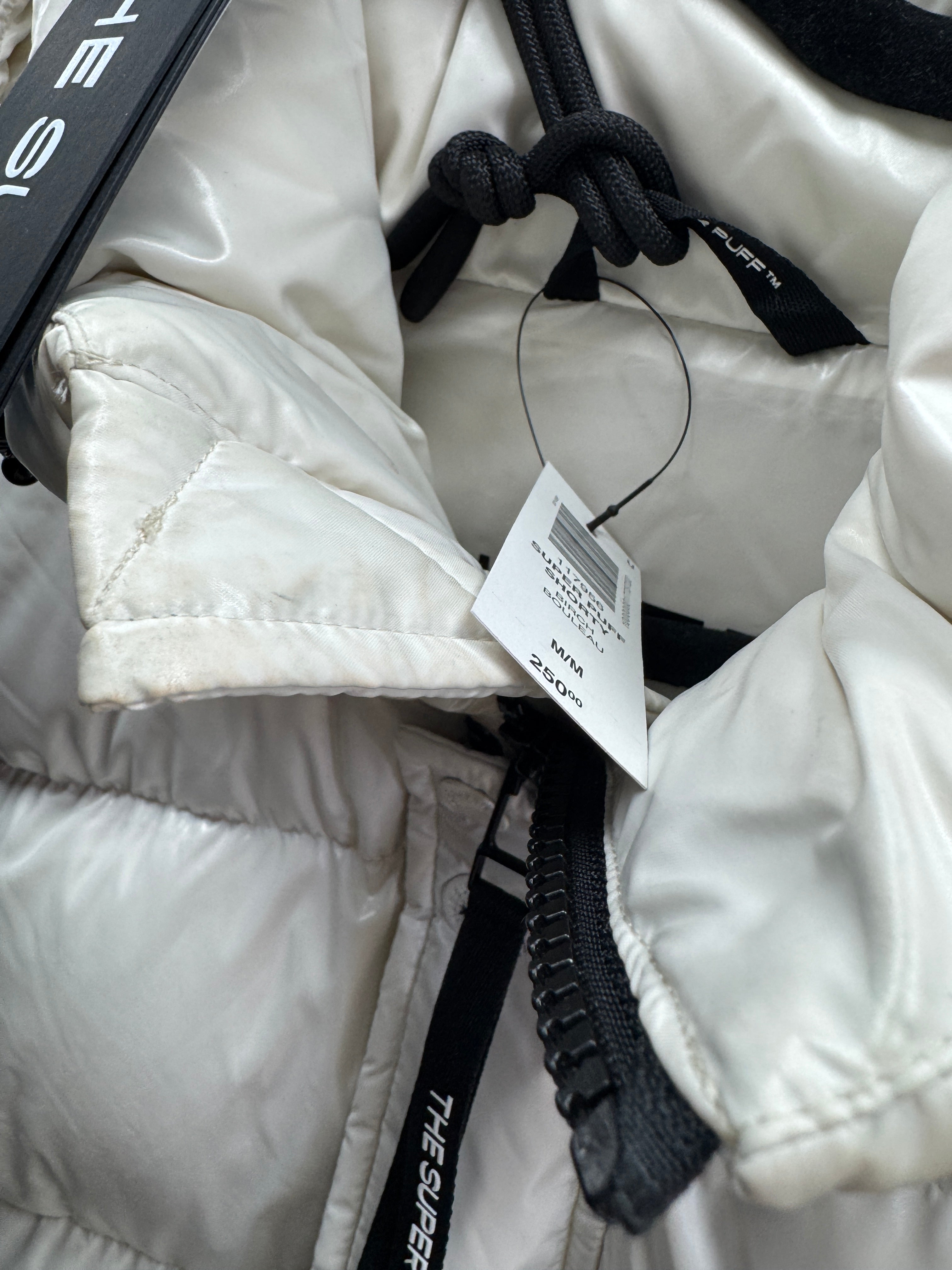 The Super Puff Matte Pearl Water And Wind Repellent Shorty Down Puffer Jacket UK M