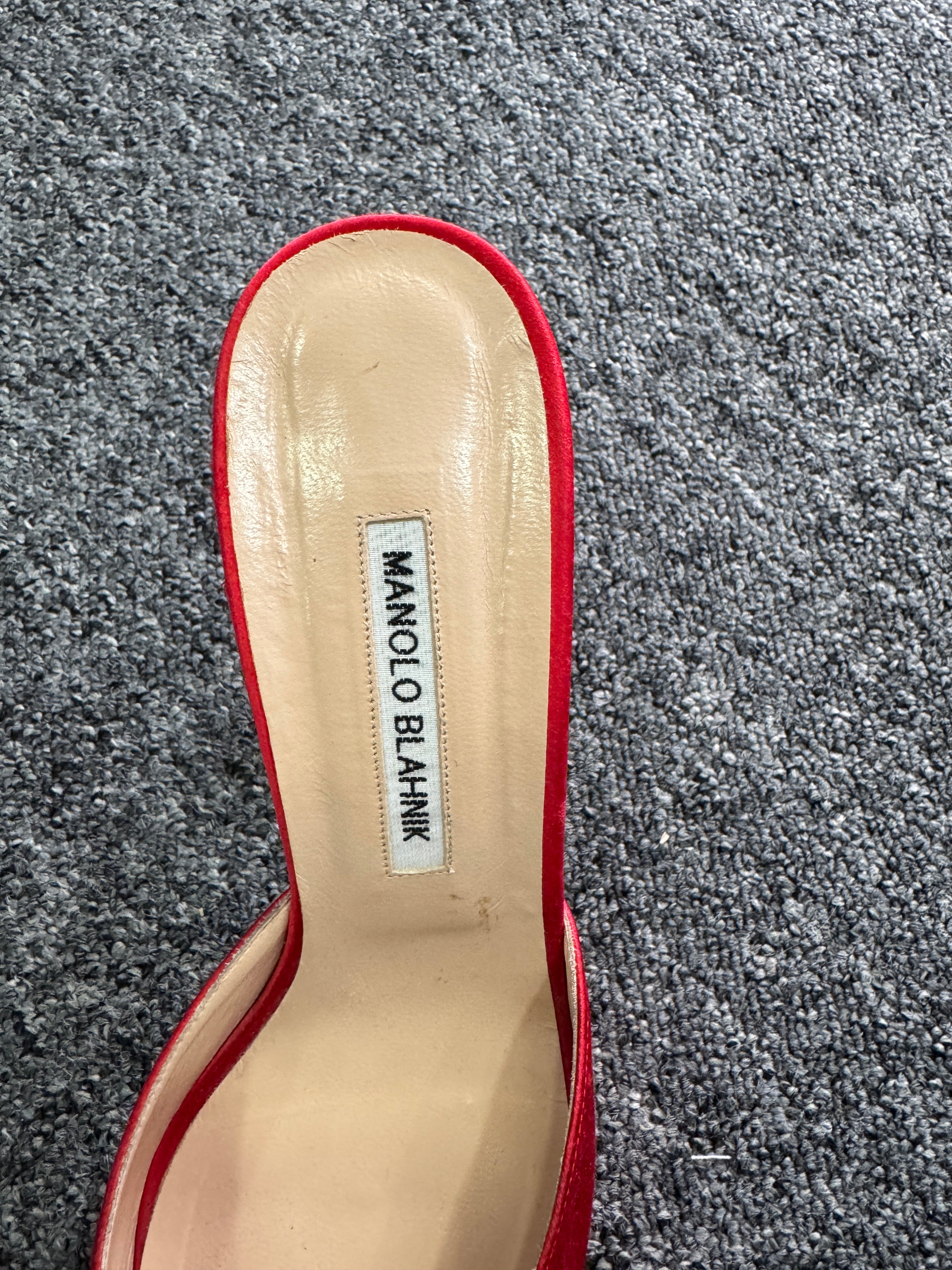 Manolo Blahnik Red Satin Jewel Buckle Hangisi Mules 70mm UK 7 EU 40 👠