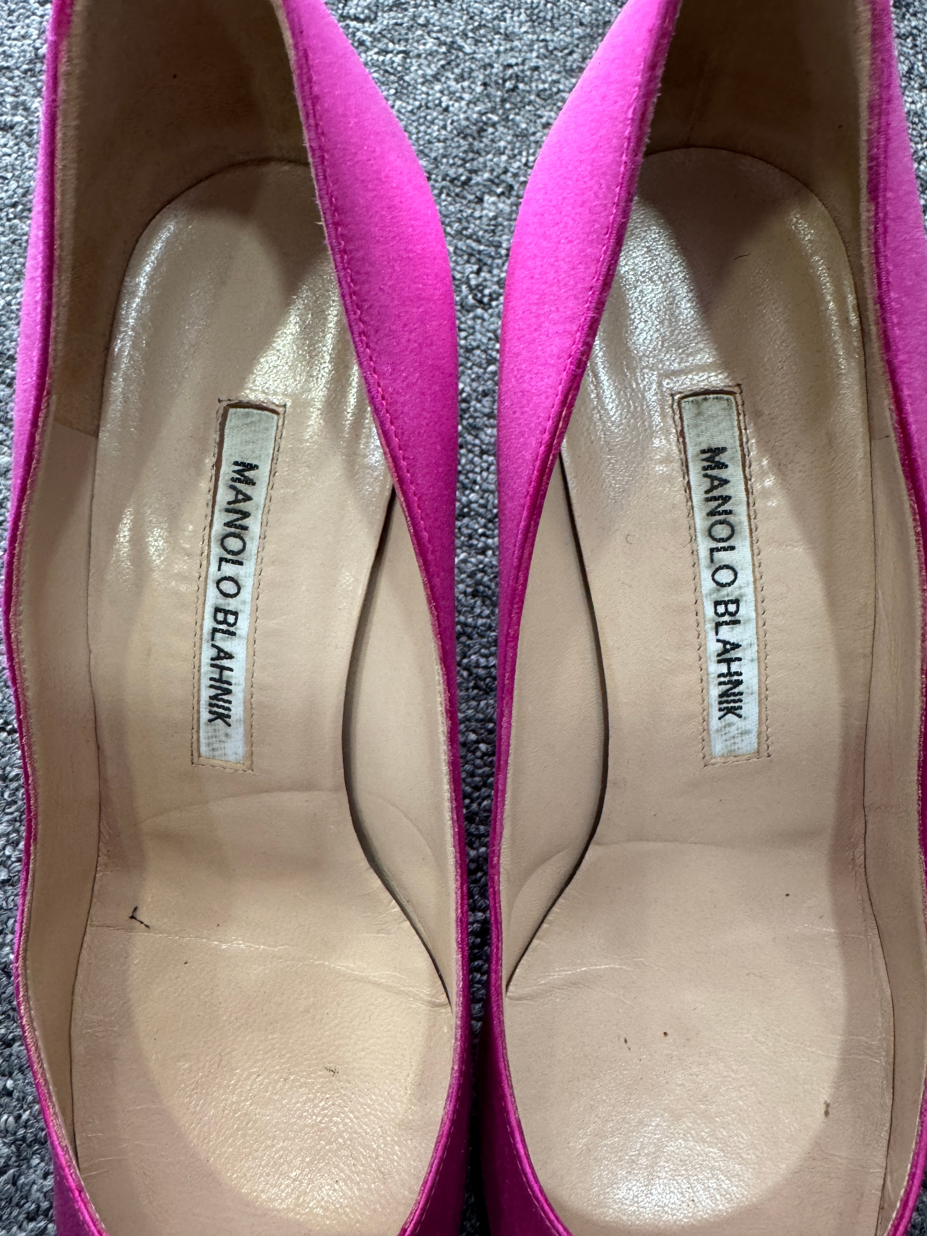Manolo Blahnik Fuchsia Pink Satin Hangisi Jewel Buckle Pumps 90mm UK 6.5 EU 39.5 👠