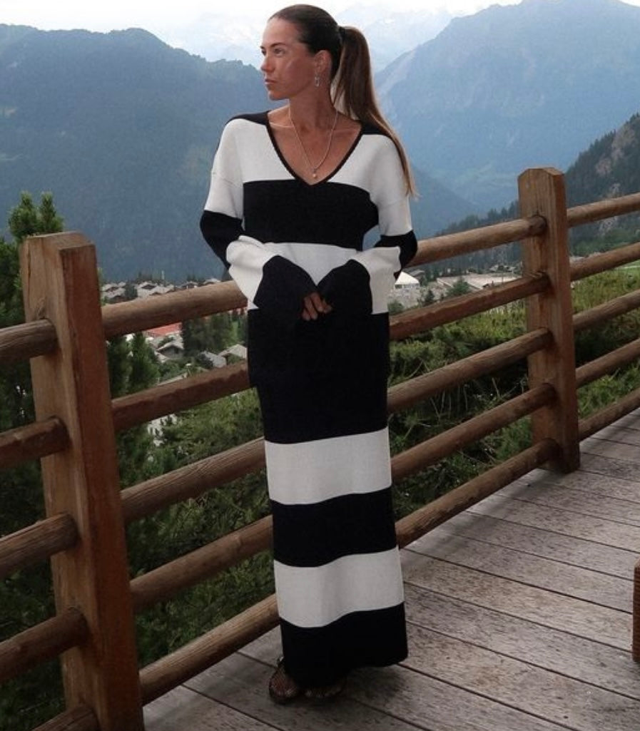 4th + Reckless Black and White Stripe Jumper UK 8