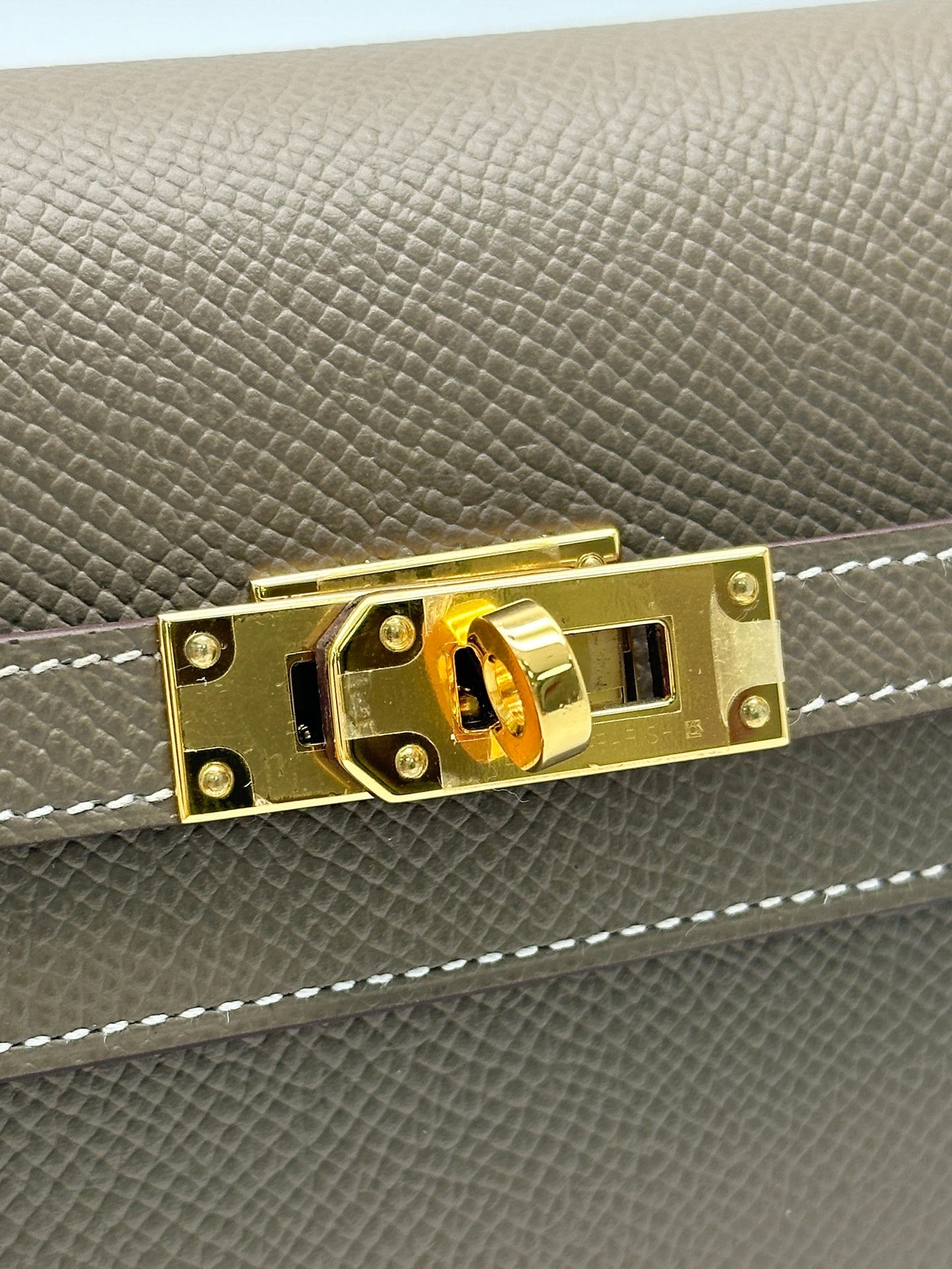 Hermès Kelly To Go Etoupe Epsom Gold Hardware BOX FRESH