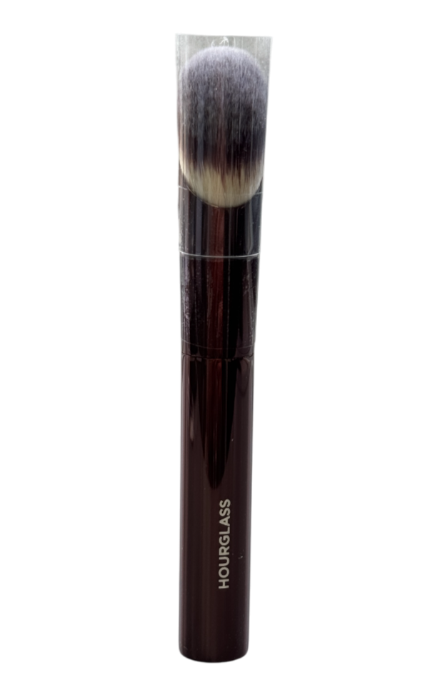 Hourglass Ambient Soft Glow Foundation Brush