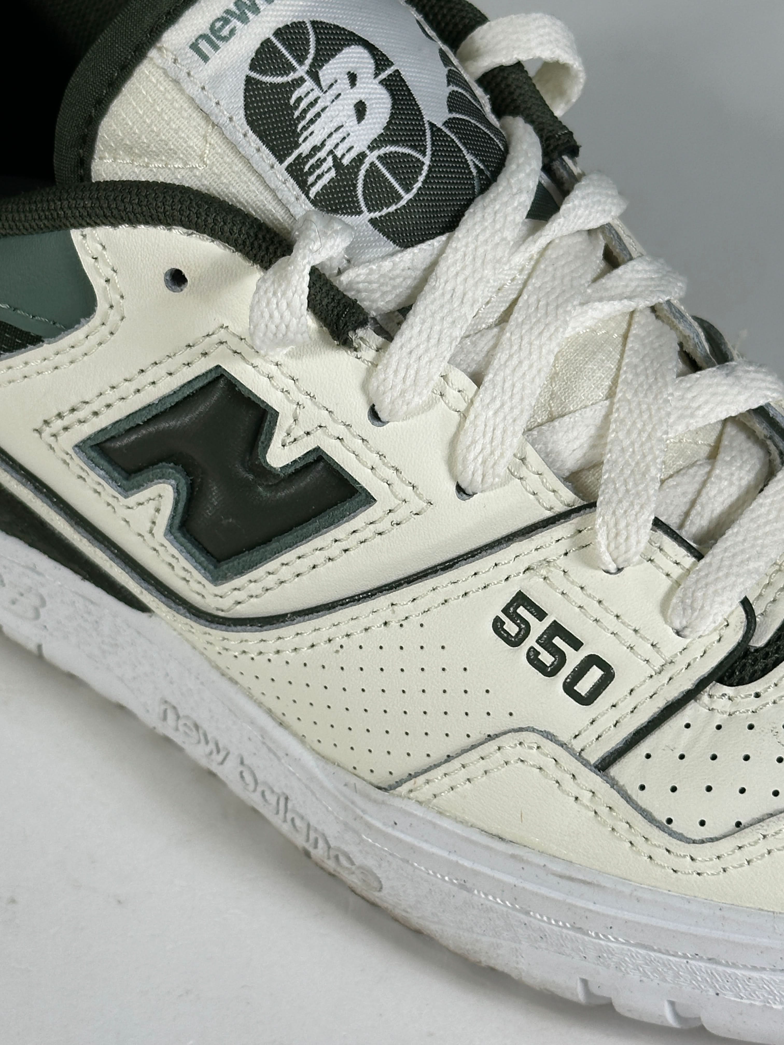 New Balance Cream & Green 550 Shoes UK 5 EU 38 👠