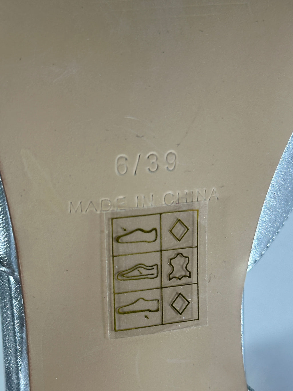 Karen Millen Metallic Silver Extreme Bow Slingback Court Heel UK 6 EU 39 👠