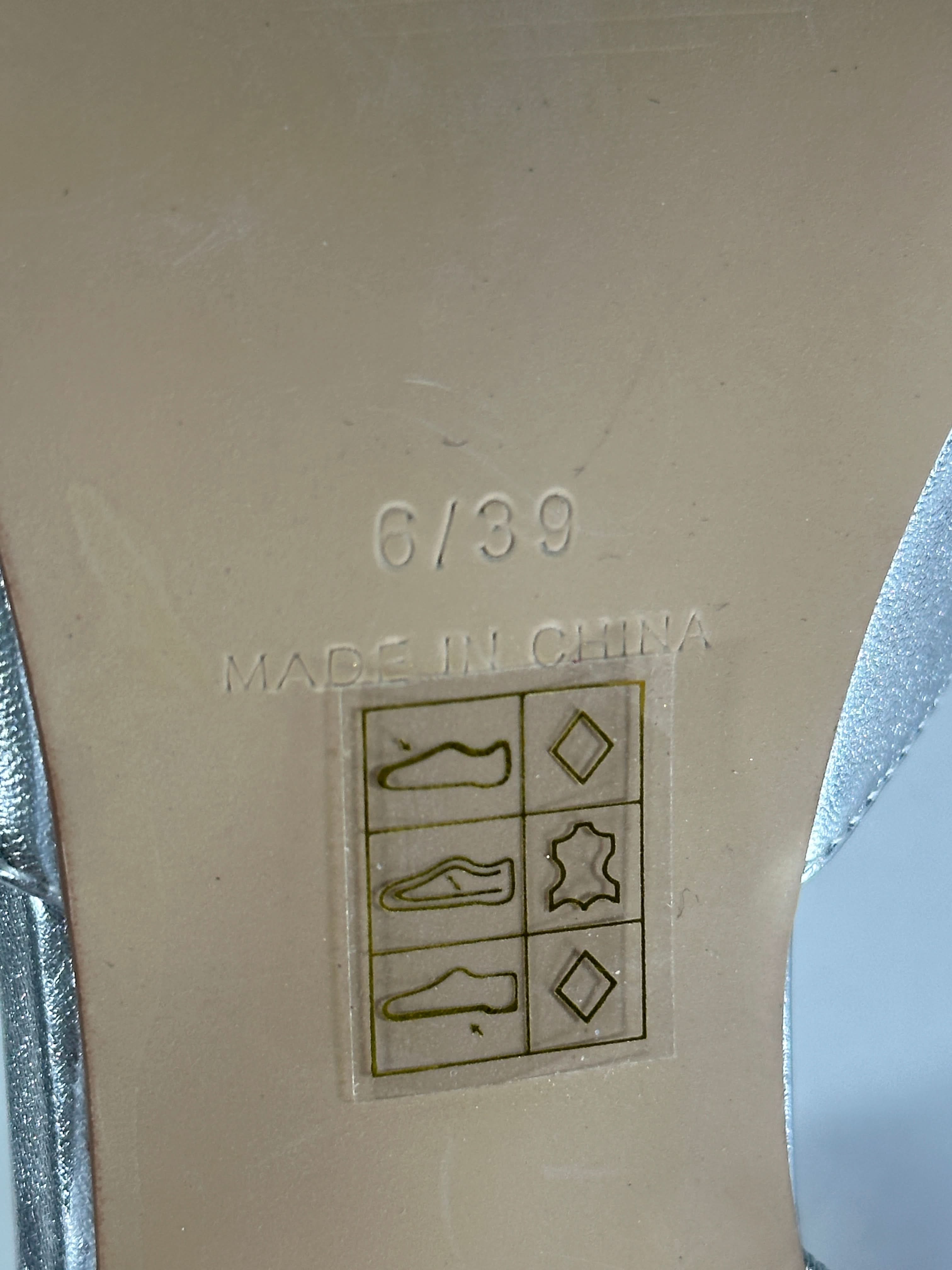 Karen Millen Metallic Silver Extreme Bow Slingback Court Heel UK 6 EU 39 👠