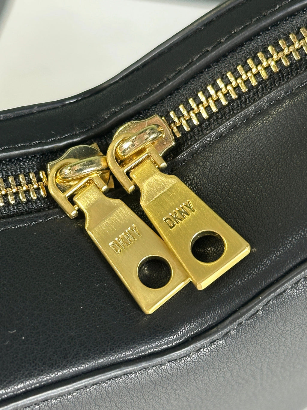 DKNY Black Heart Of NY Shoulder Bag - Black/gold