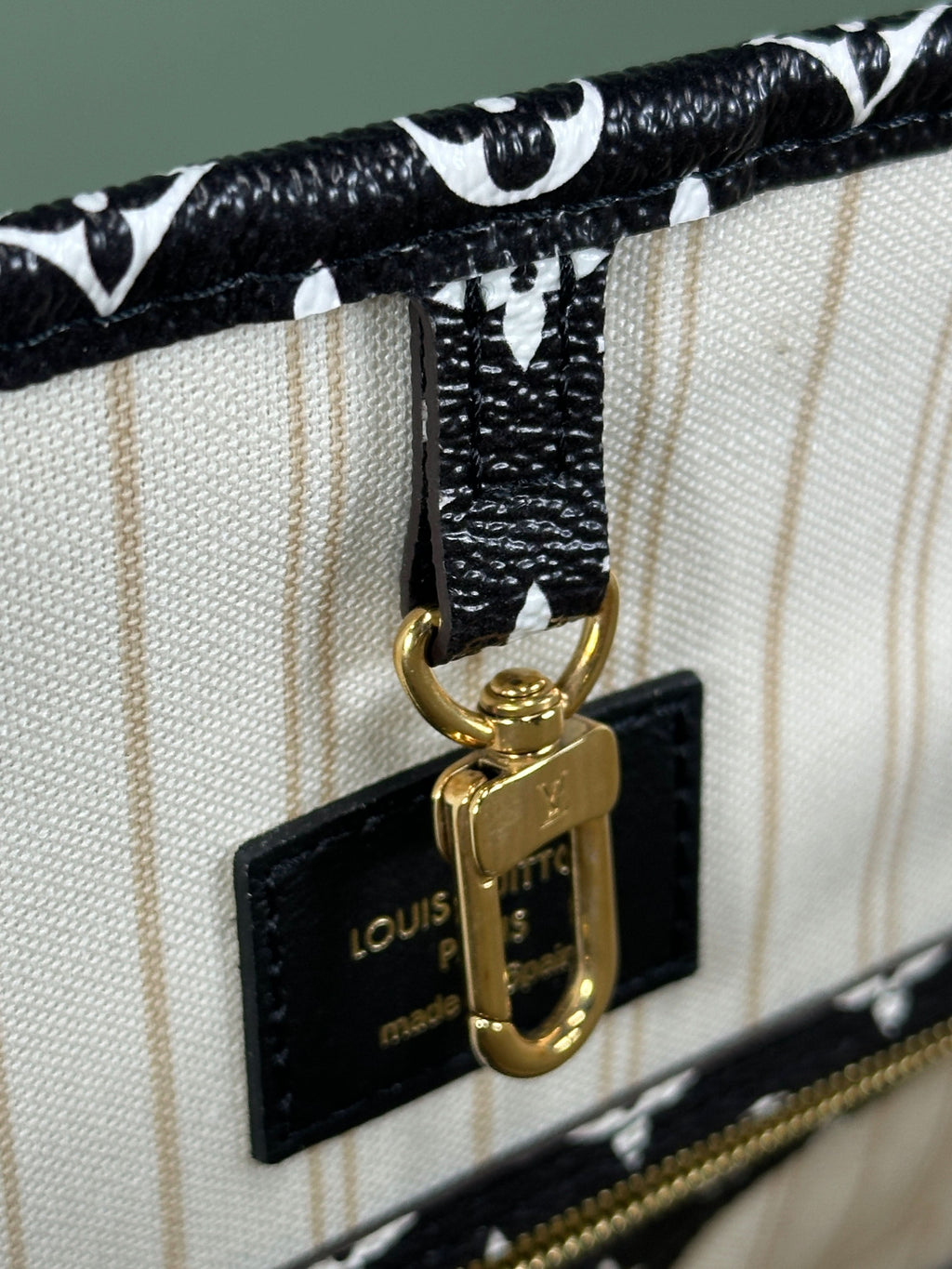 Louis Vuitton Ltd.edition Jungle Neverfull Mm Ivory/ Multicoloured Handbag