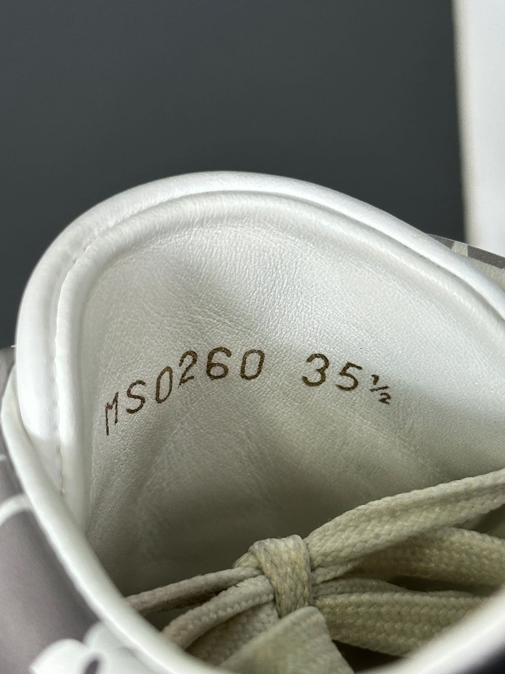 Louis Vuitton White Calfskin Monogram Frontrow Sneakers White/ Black Ombre UK 2.5 EU 35.5 👠