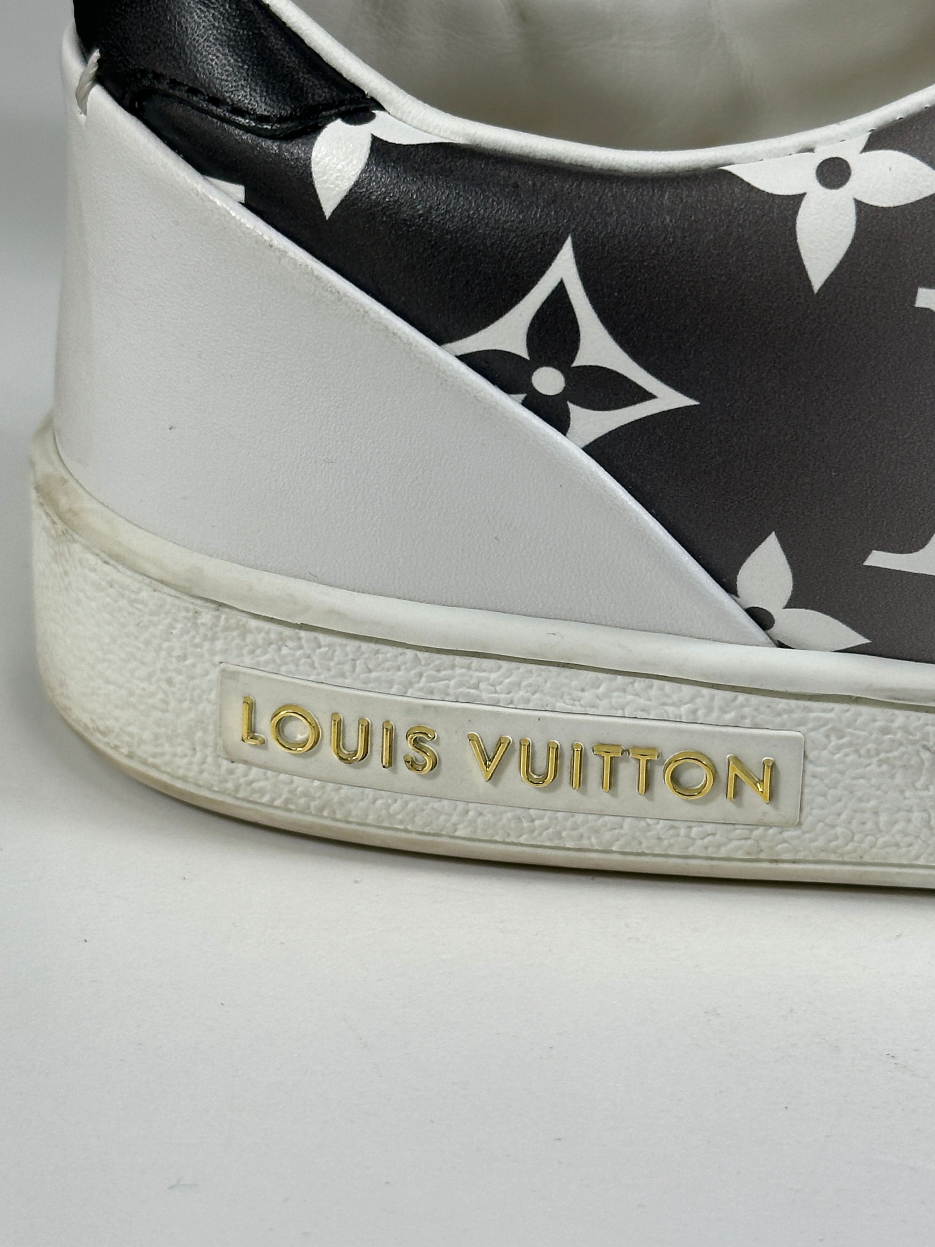 Louis Vuitton White Calfskin Monogram Frontrow Sneakers White/ Black Ombre UK 2.5 EU 35.5 👠