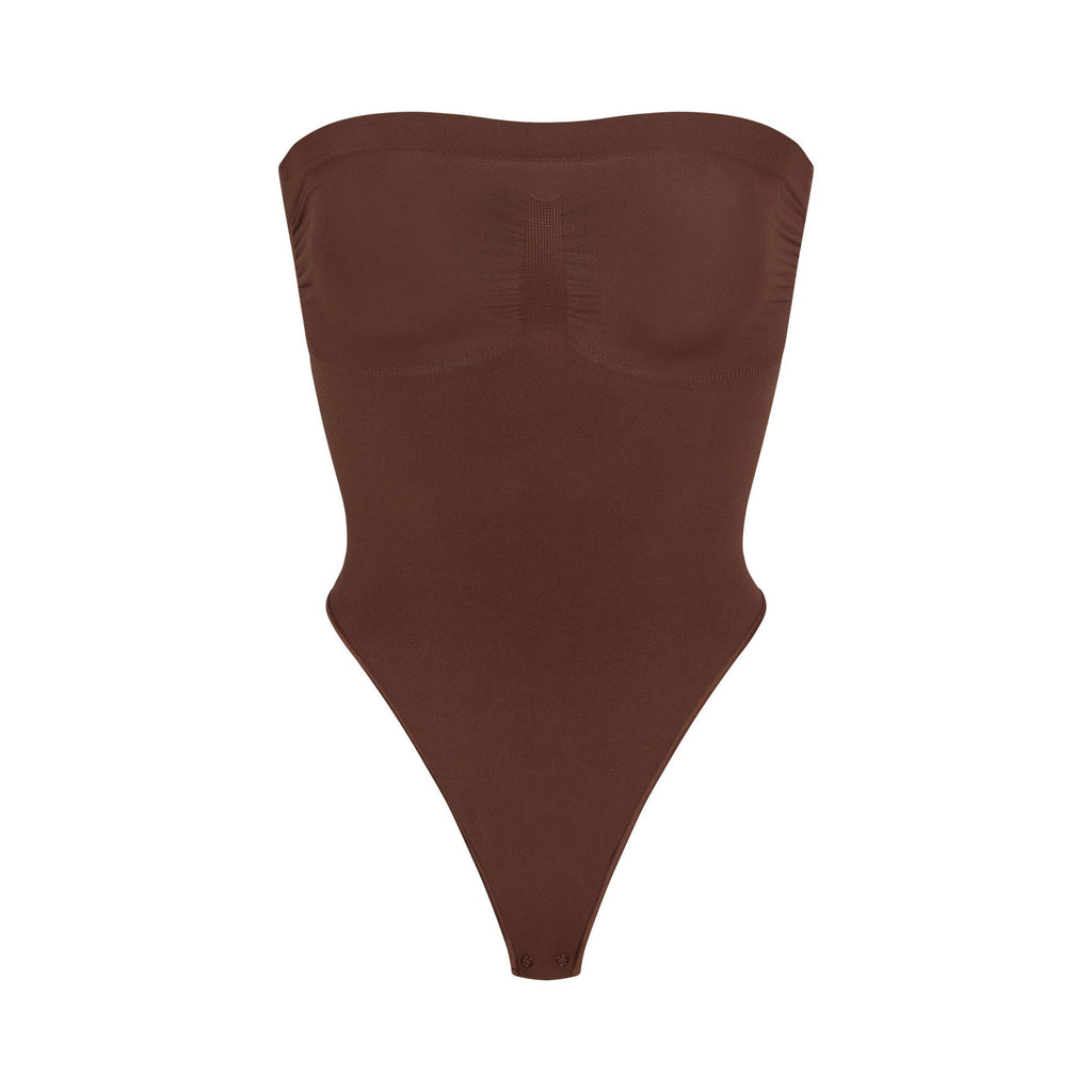 SKIMS Cocoa Seamless Sculpt Strapless Thong Bodysuit UK M