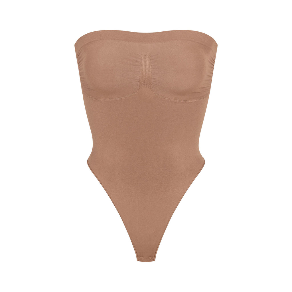 SKIMS Sienna Seamless Sculpt Strapless Thong Bodysuit UK L