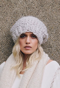 Free People Cream Ivory Boucle Knit Slouchy Fireside Beanie One Size