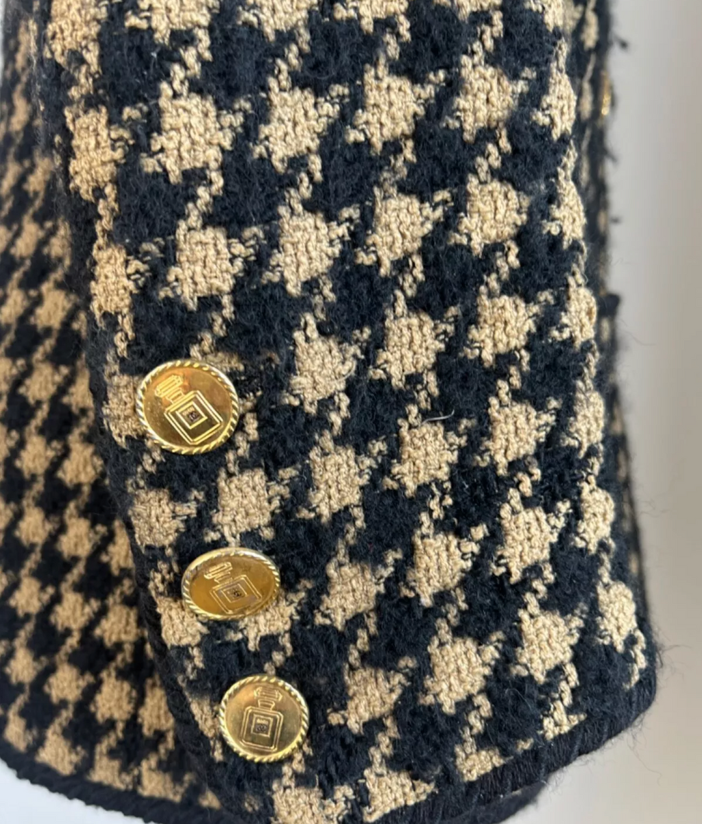 Chanel Camel/ Black Houndstooth Tweed Wool Jacket with: Perfume Bottle gold buttons UK S