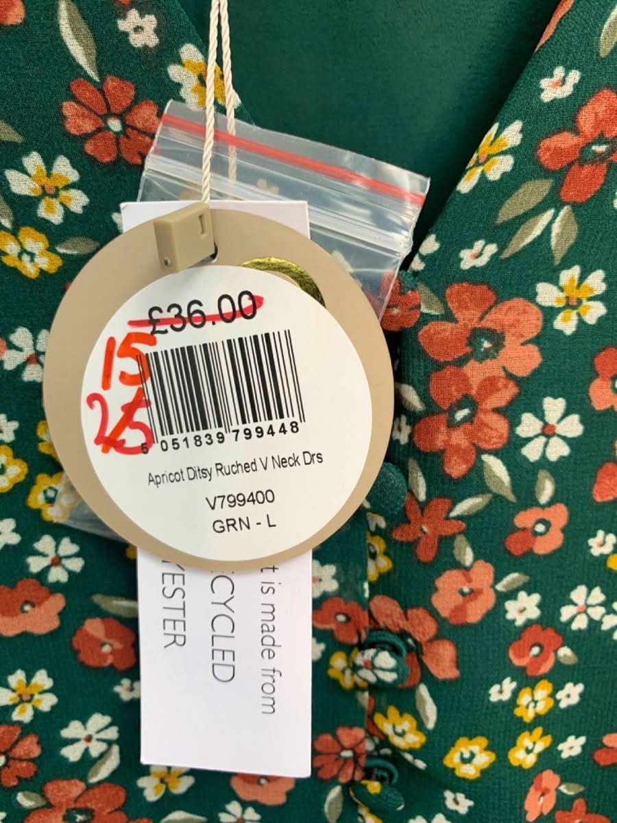 Apricot Green Ditsy Ruched V Neck Dress UK 14 - Reliked