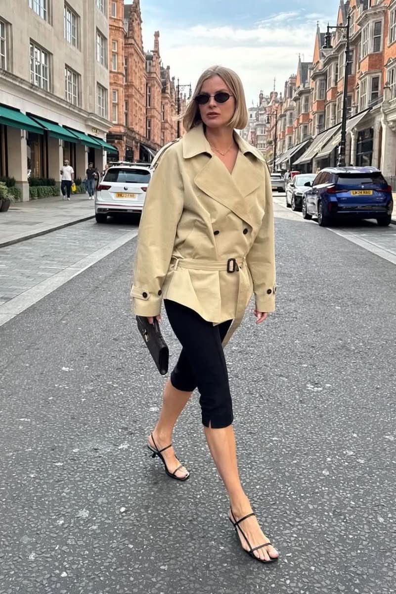 Arket Black Capri Trousers UK 10 - Reliked