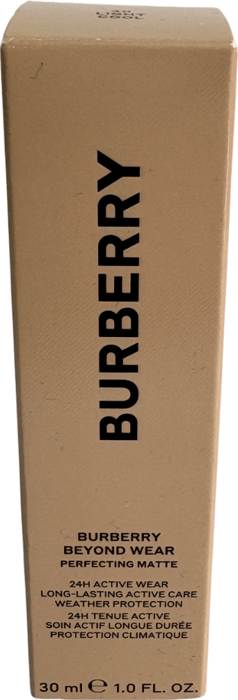 Burberry Beyond Wear Perfecting Matte Foundation 40 Light Cool 30ml - Reliked