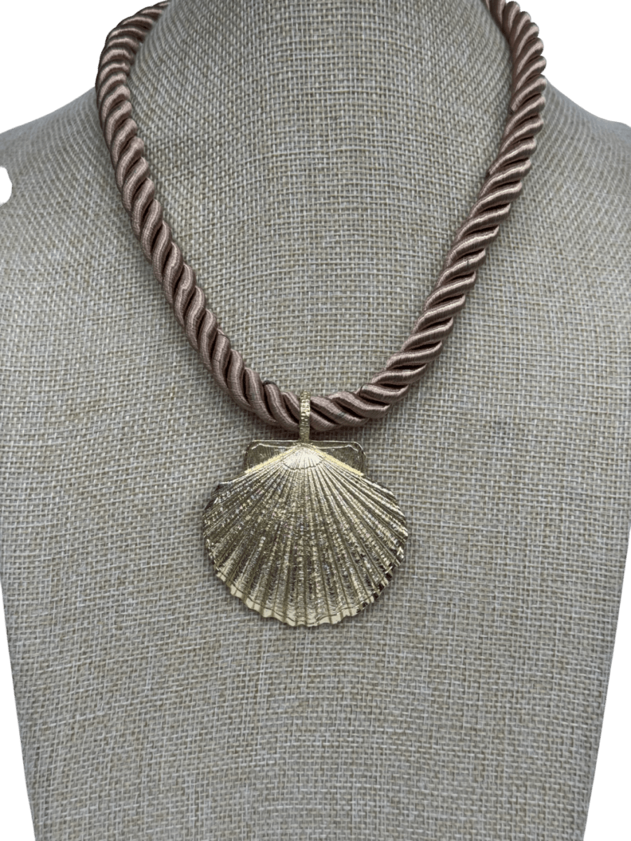 cloud eighteen Beige Large Charm Tan Rope Necklace One Size - Reliked