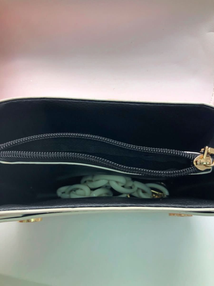 Coconut Lane White Crossbody Bag - Reliked