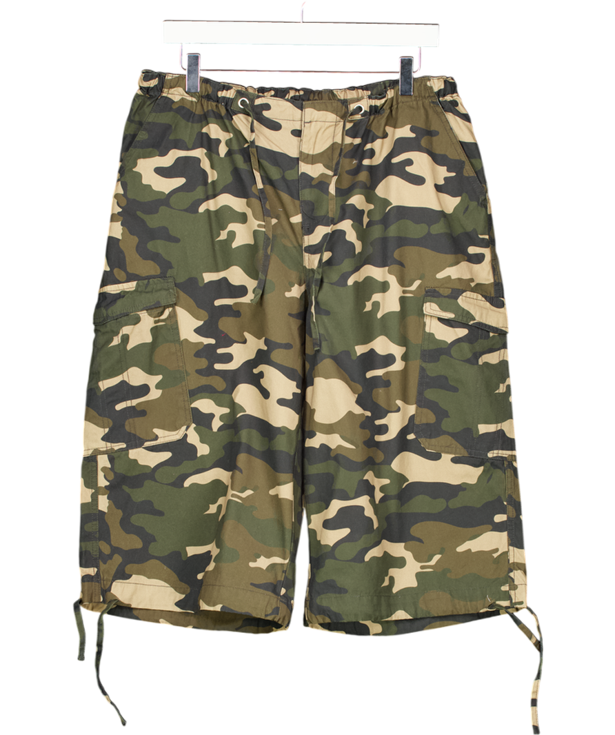 WHITE FOX Green Hidden Waterfalls Cargo Shorts Camo Print UK M