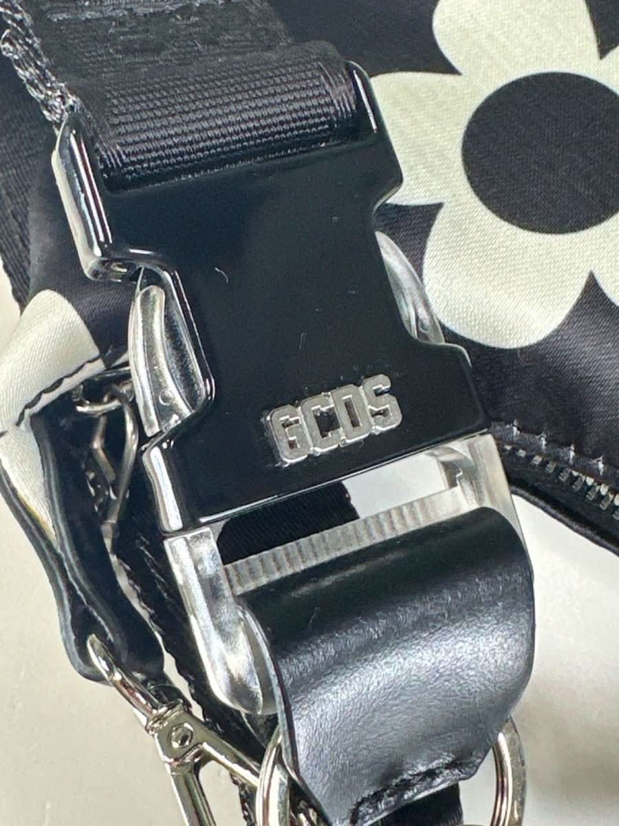 GCDS Black and White Daisy Banana mini neck bag - Reliked