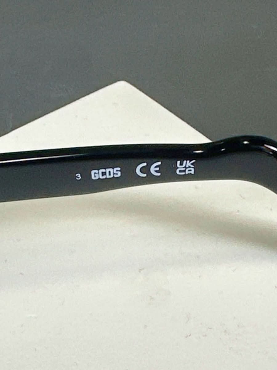 GCDS Black GD0021 Cat Eye Sunglasses - Reliked