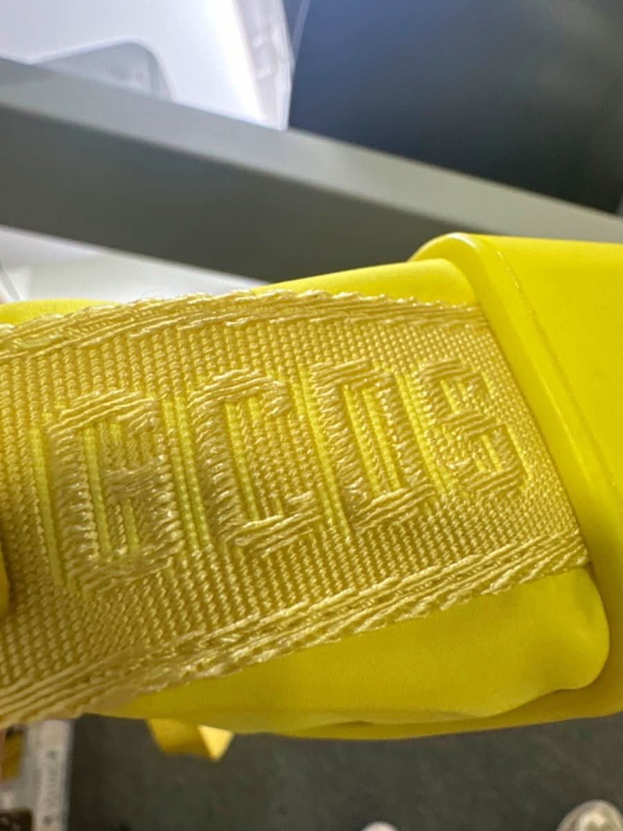 GCDS Mathilda Chain - link Tote Bag In Yellow - Reliked