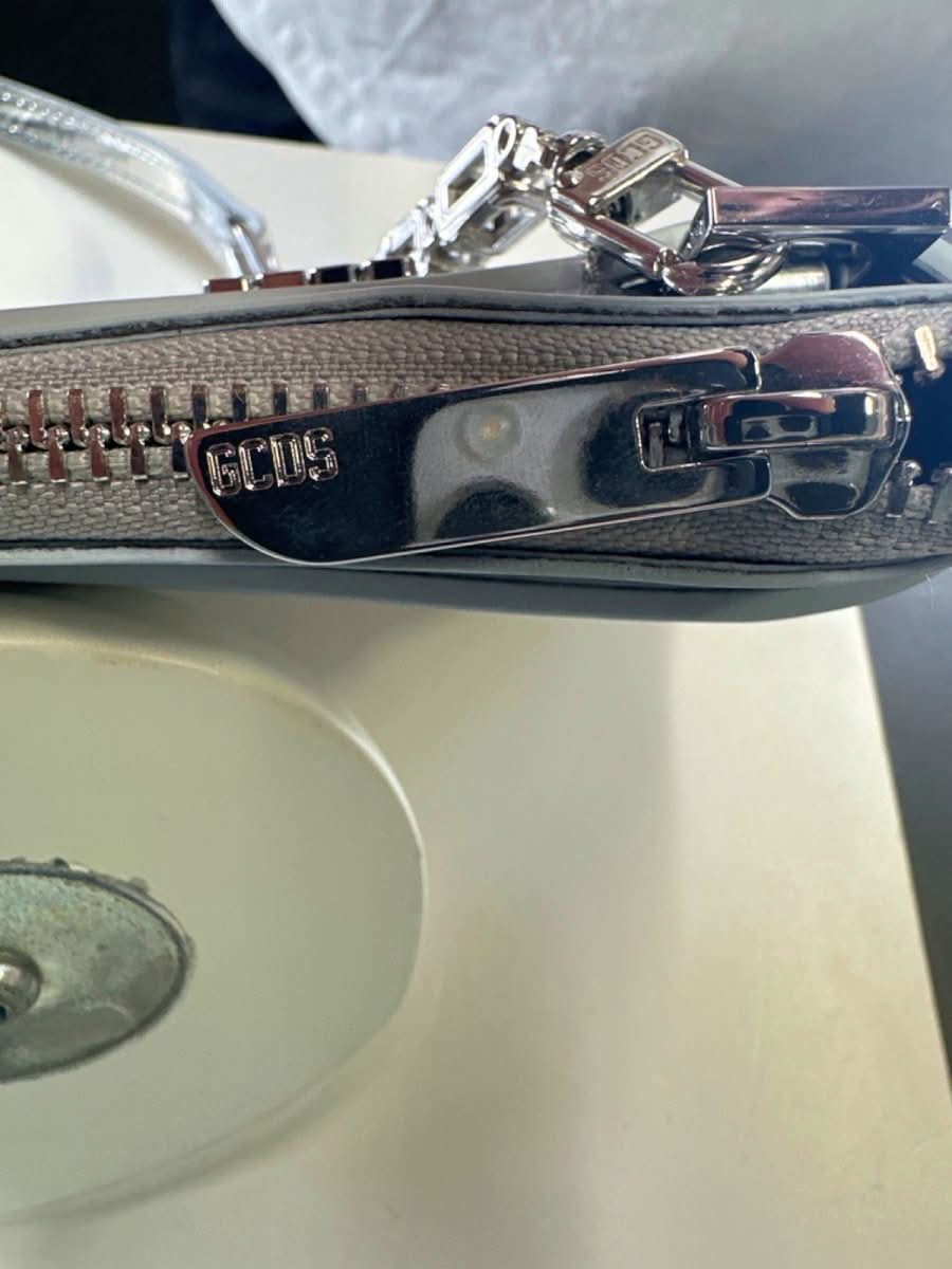 GCDS Silver Metallic Chain Handbag - Reliked