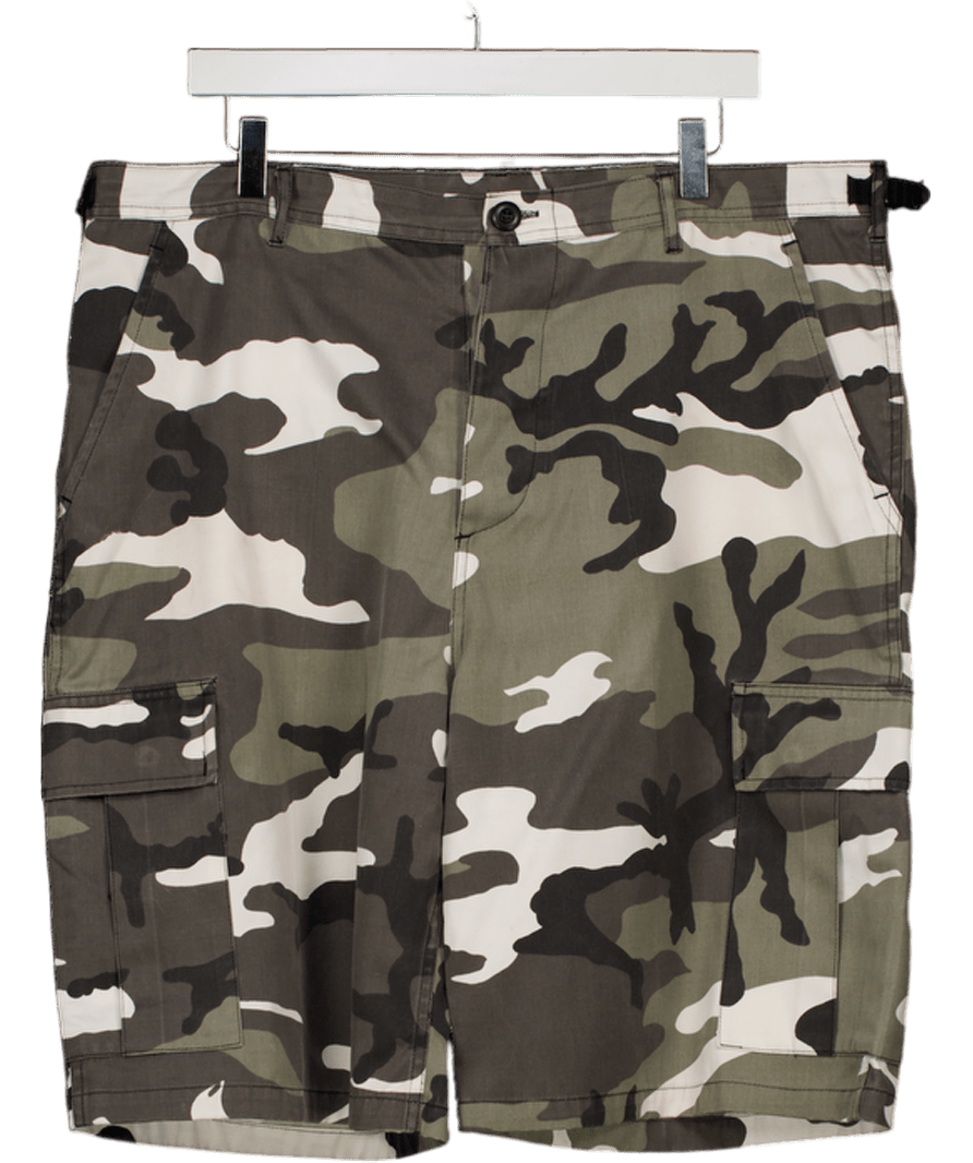 Green Camo Print Shorts UK XL - Reliked