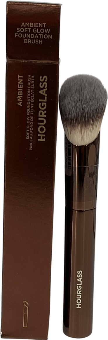 Hourglass Ambient Soft Glow Foundation Brush