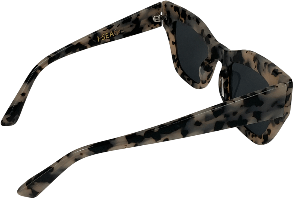 I - sea Beige Billie Sunglasses One Size - Reliked