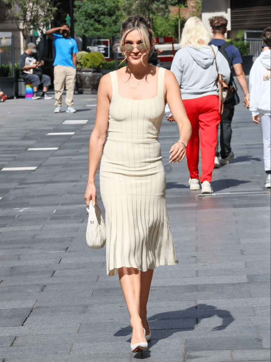 Karen Millen Cream Compact Stretch Square Neck Knitted Flippy Dress UK XS - Reliked