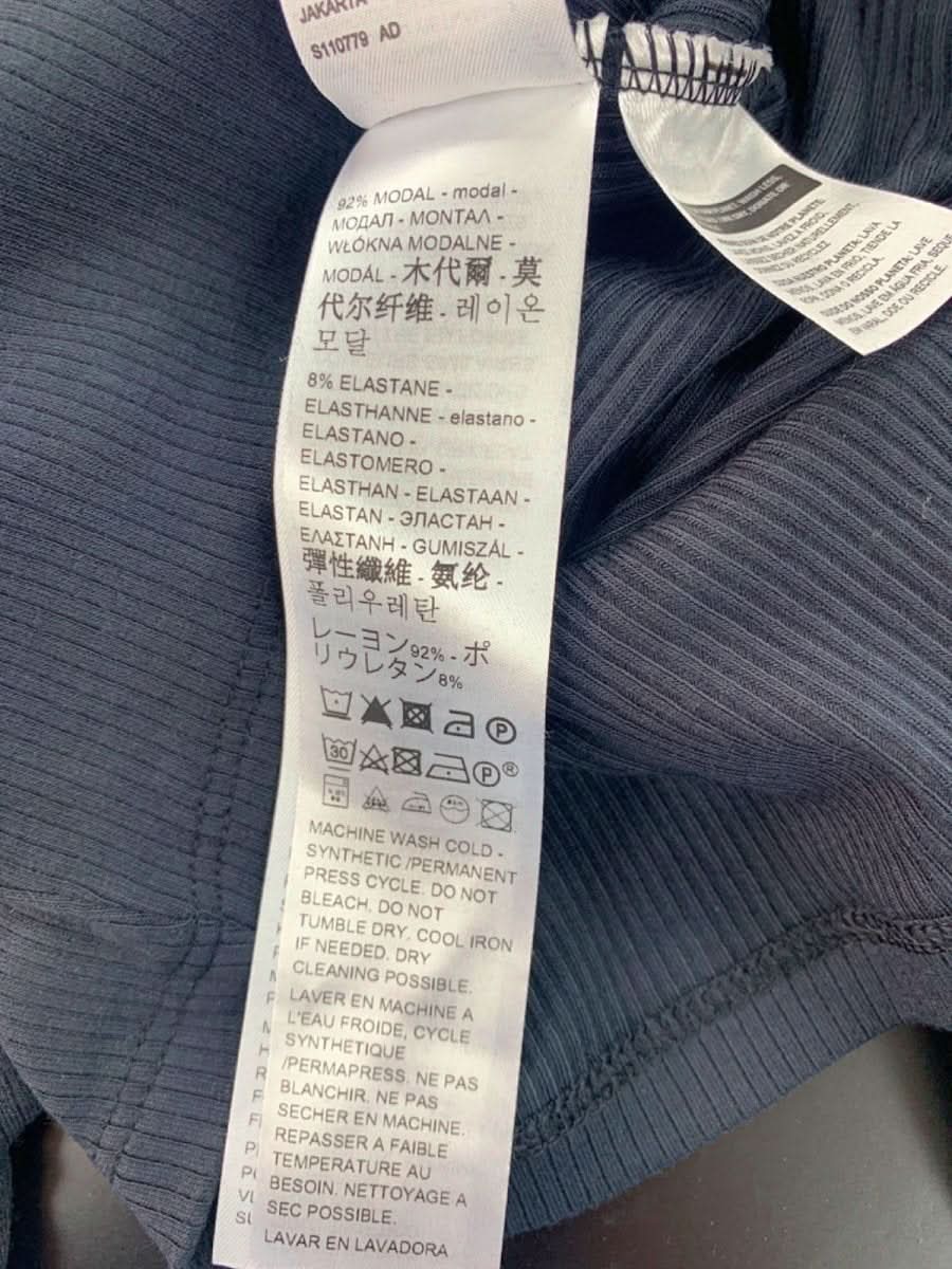 Levi's Navy Everyday Turtleneck Body Fit Cropped M - Reliked