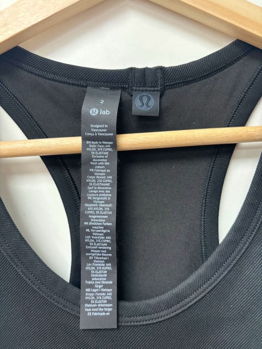Lululemon Black Lab Crop Top Size 2 - Reliked