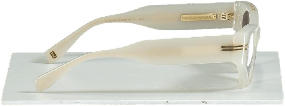 Marc Jacobs White Cat Eye Sunglasses in case - Reliked