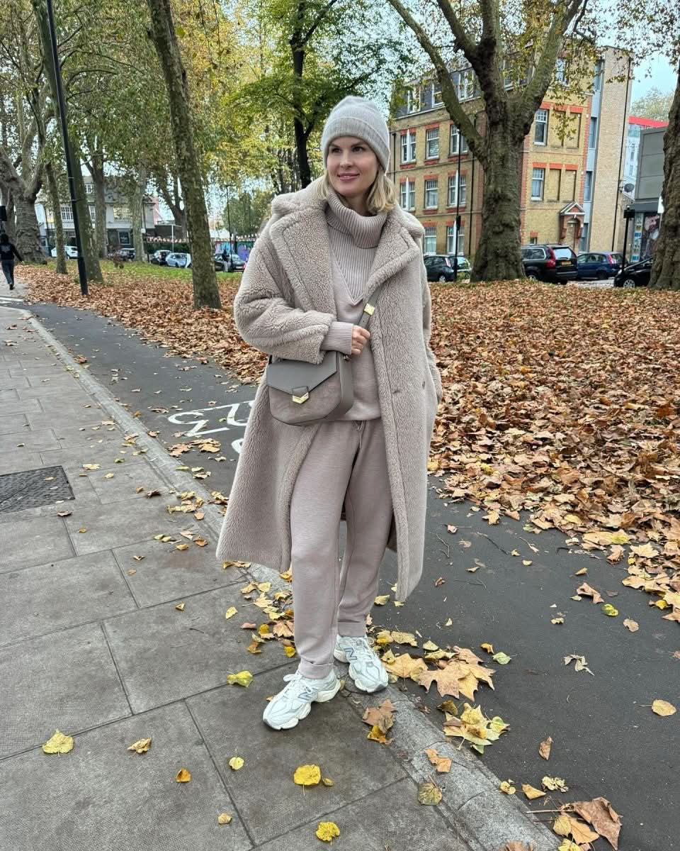 Maxmara Beige Teddy Bear Icon Coat In Taupe Alpaca, Wool & Silk Blend UK S - Reliked