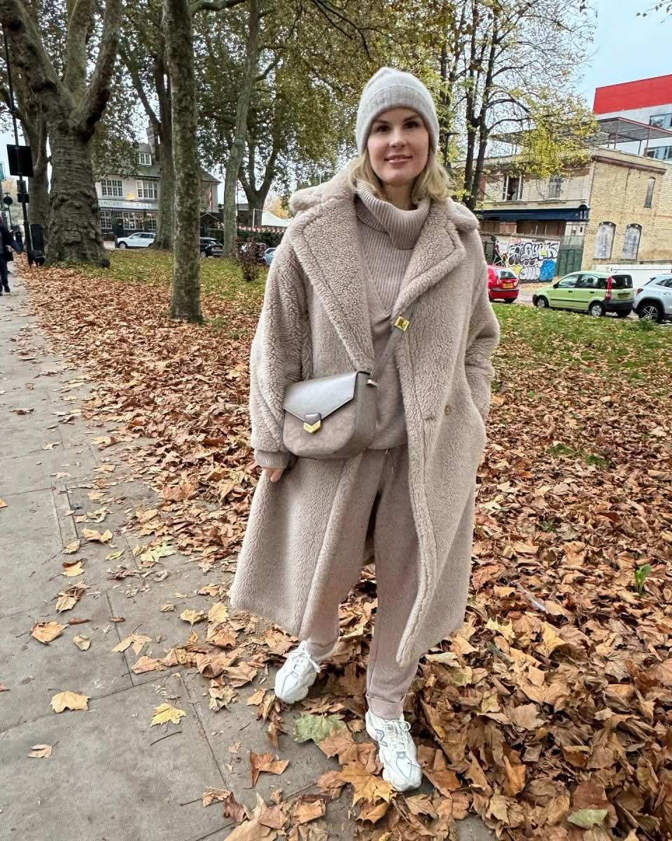 Maxmara Beige Teddy Bear Icon Coat In Taupe Alpaca, Wool & Silk Blend UK S - Reliked