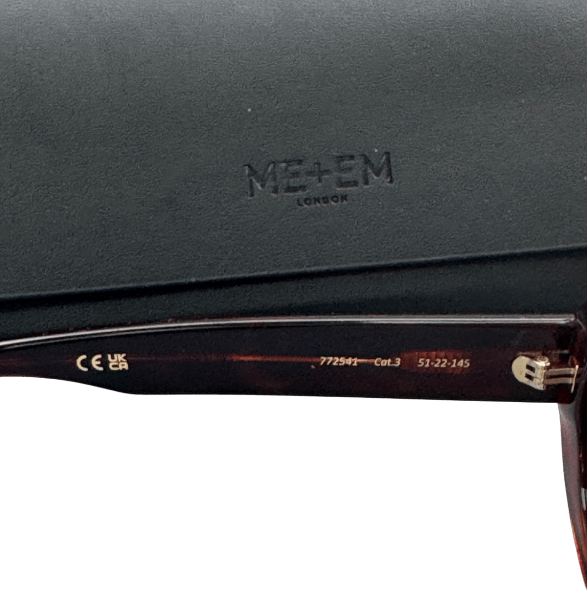 ME + EM Oval Frame Sunglasses In Case - Bark Brown Tortoiseshell One Size - Reliked