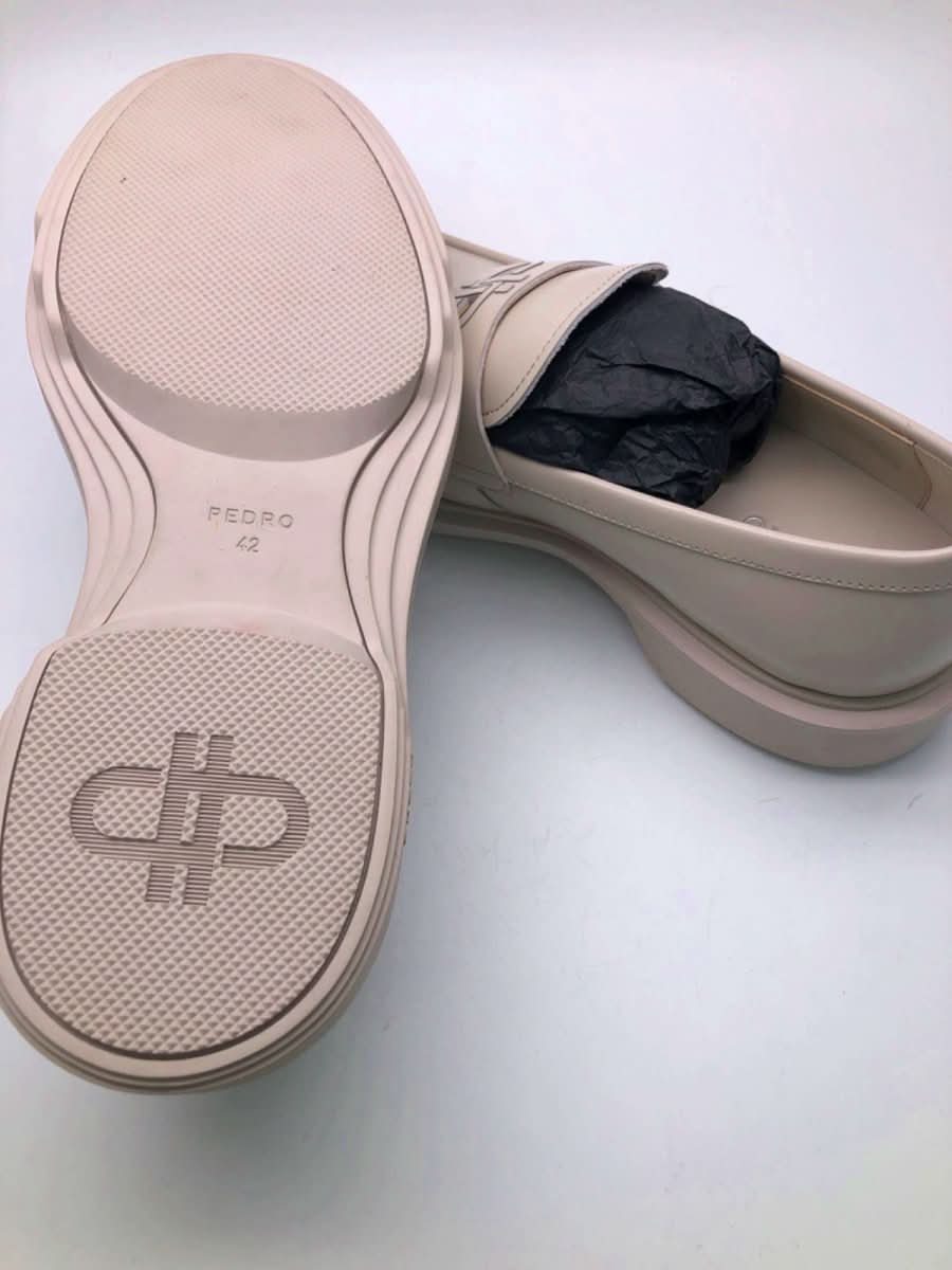 Pedro Beige Loafers EU 42 - Reliked