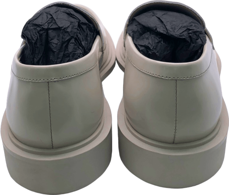 Pedro Beige Loafers EU 42 - Reliked