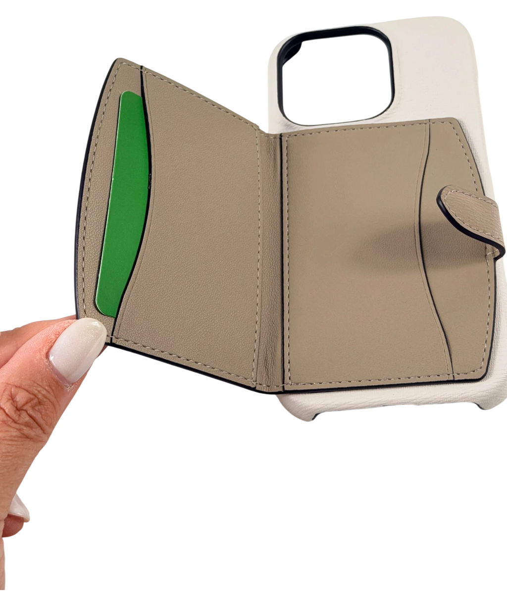 KATE SPADE New York Beige Colorblocked Pebble Leather Iphone 15 Pro Cardholder Case One Size