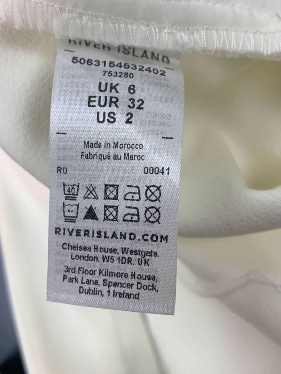 River Island White Scalloped Hem Shorts UK 6 - Reliked