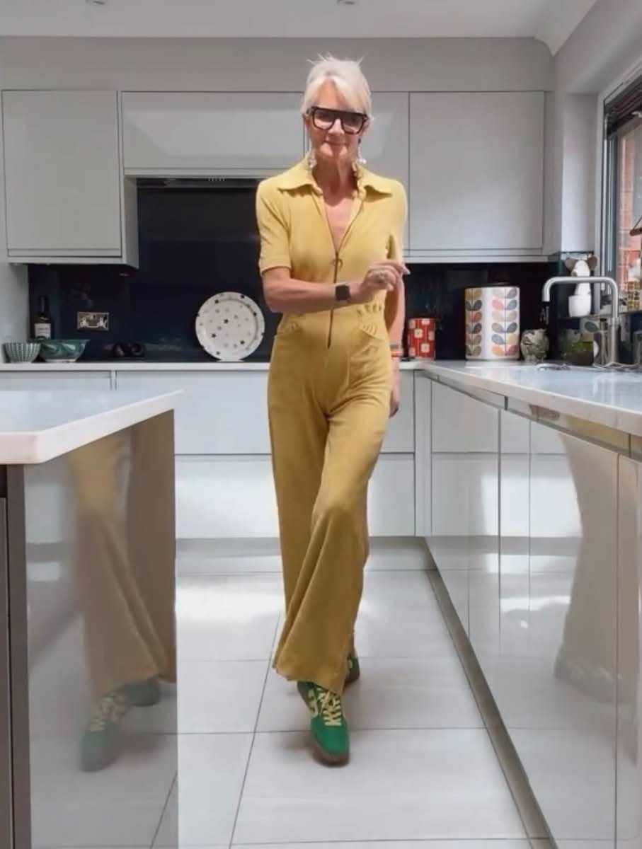 ROCK THE JUMPSUIT Yellow Terry Zip Front Jumpsuit UK 10 - Reliked