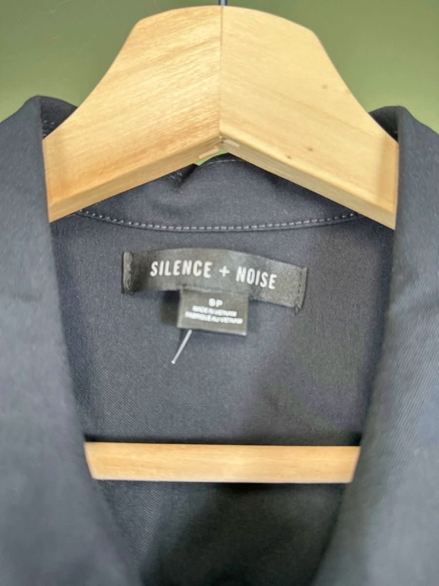 Silence + Noise Black Sleeveless Zip - Up Top S - Reliked