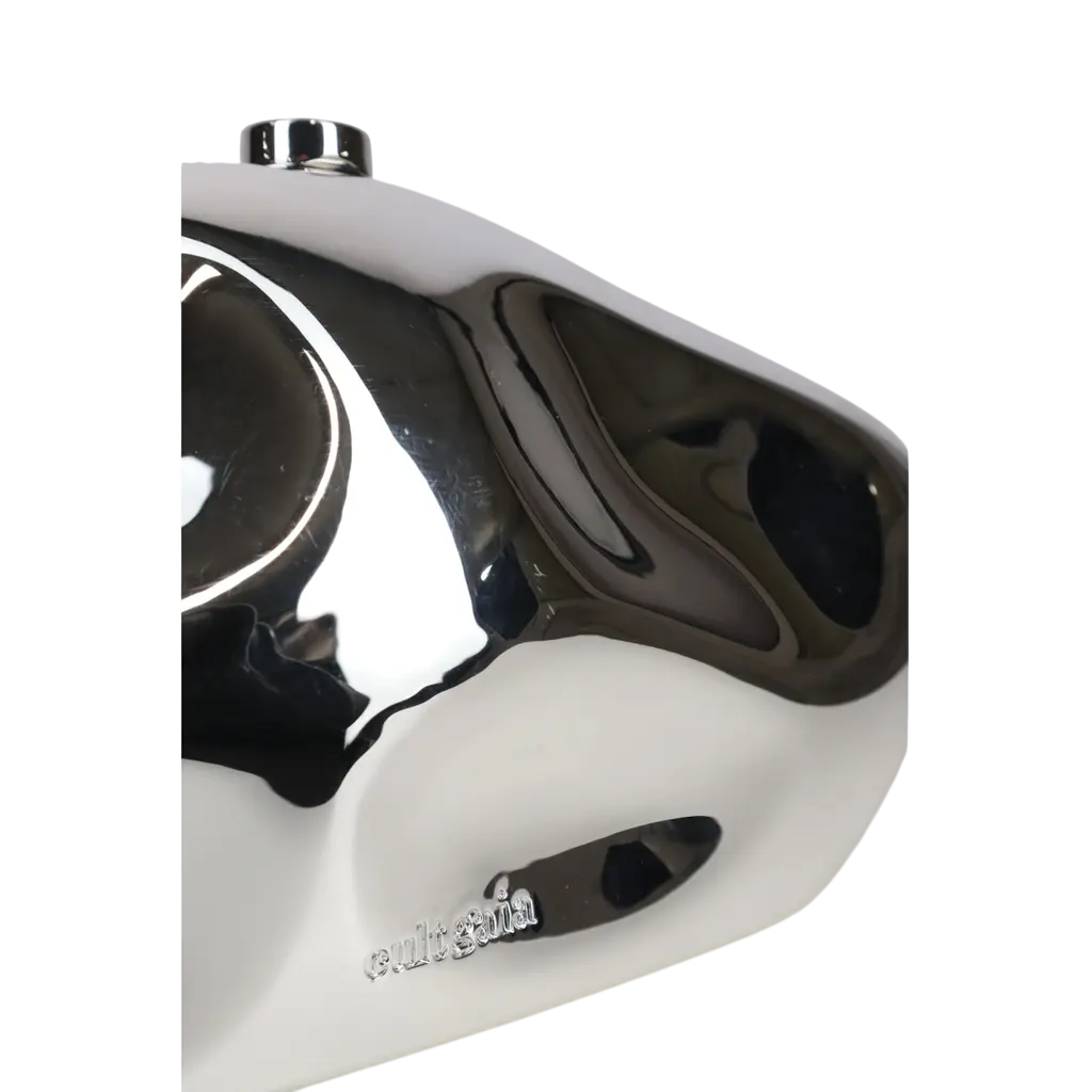 CULT GAIA Metallic Silver Caldera Clutch