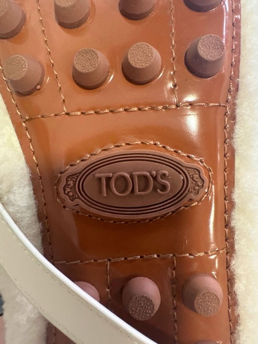 Tod's White Shearling Ankle Strap Ballet flats UK 6 EU 39 👠 - Reliked